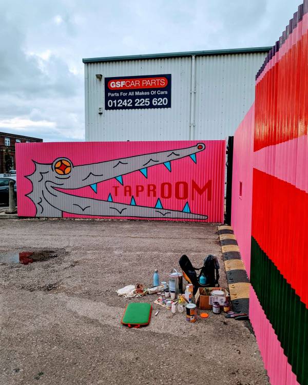deya-brewery-mural-taproom-gate-fence-illustrative-signwriting-signpainting-cheltenham-thom-hobson-beer